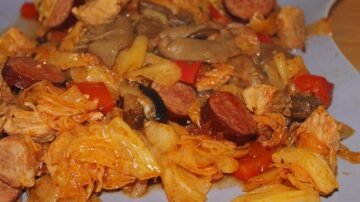 Bigos – tradycyjny przepis na aromatyczne danie jednogarnkowe