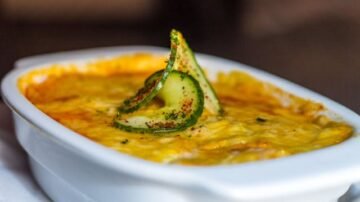 Lazania – klasyczny przepis na domową, włoską zapiekankę