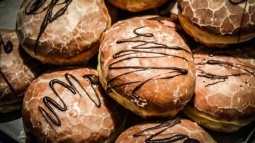 Pączki domowe – puszyste, miękkie i idealne na każdą okazję