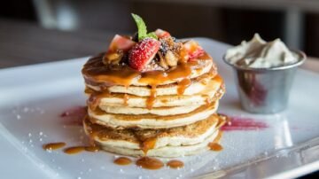 Puszyste pancakes na śniadanie – sprawdzony przepis