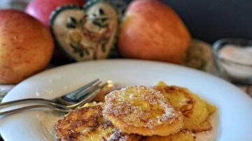 Ciasto z jabłkami – pyszne, łatwe i szybkie do zrobienia