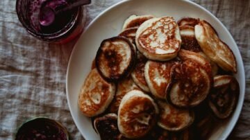 Racuchy drożdżowe z jabłkami – pyszne i puszyste