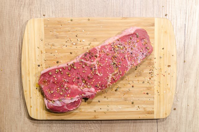 Przepis na polędwiczki w sosie musztardowym – delikatne, aromatyczne i pełne smaku
