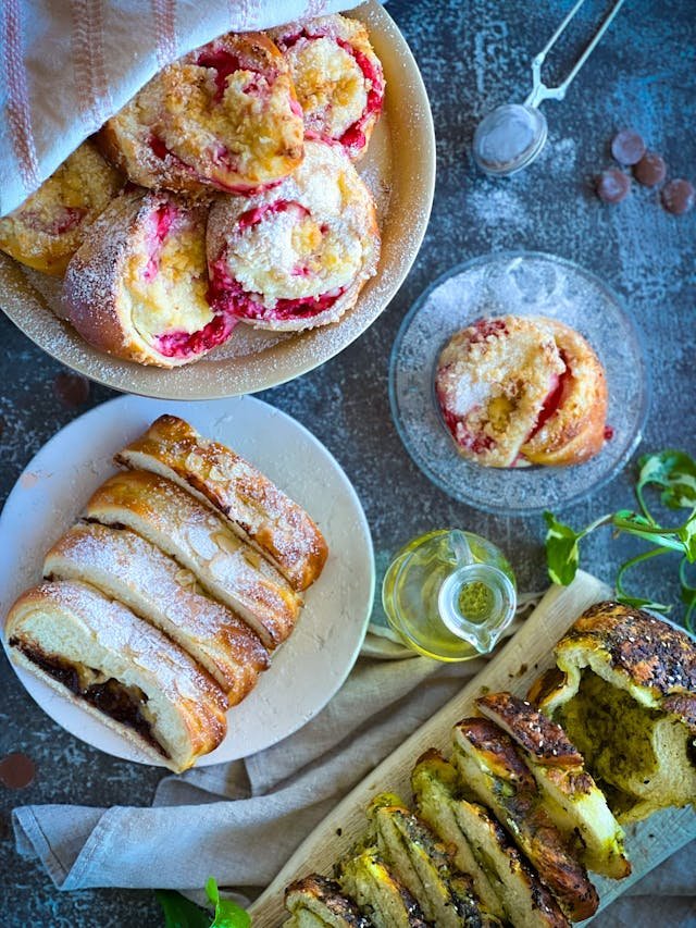 Babka cytrynowa wielkanocna – puszysta, wilgotna i intensywnie cytrynowa