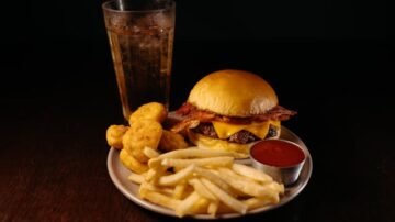 Dziecięce menu do poprawki. Dlaczego wciąż serwujemy najmłodszym bylejakość?