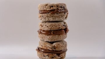 Przepis na kokosanki – szybkie ciasteczka z wiórków kokosowych