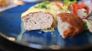 Obiad w Mielnie za 42 zł? Strzelczyk nie dowierzał. „To nie sen, to Mielno!”