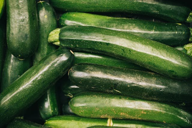 Przepis na ketchup z cukinii – domowy dodatek do kanapek, mięs i dań z grilla