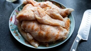 Marynata do kurczaka – prosty sposób na soczyste i aromatyczne mięso