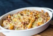 Mac and cheese – przepis na kremowy makaron z serem krok po kroku