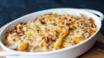 Mac and cheese – przepis na kremowy makaron z serem krok po kroku