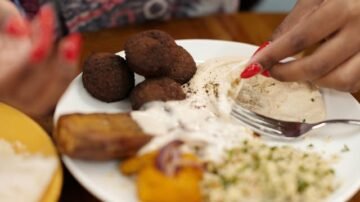 Sos tzatziki – chłodny akcent kuchni greckiej