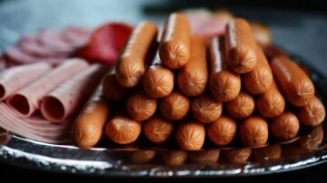 Biedronka wyjaśnia sprawę zaniżonej wagi szynki w Poznaniu