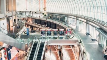 Zakaz handlu w Wigilię. Lidl i Biedronka otwarte nawet do 1:00 w nocy