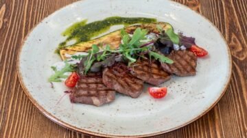 Bitki wołowe w sosie na domowy obiad – przepis