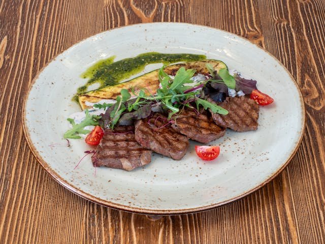 Bitki wołowe w sosie na domowy obiad – przepis