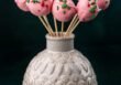 Cake pops – przepis na kolorowe kulki z ciasta na patyczkach