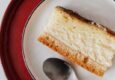 Sernik na herbatnikach – prosty przepis na puszyste ciasto
