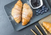 Ciasto z borówkami – prosty przepis na puszysty i wilgotny wypiek