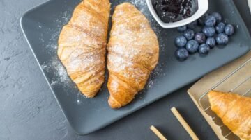 Ciasto z borówkami – prosty przepis na puszysty i wilgotny wypiek